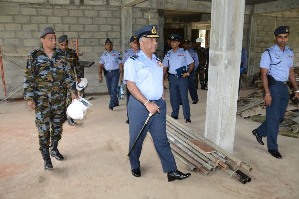 Commander Inspects Queen Elizabeth Plaza Shopping Complex at Nuwara Eliya