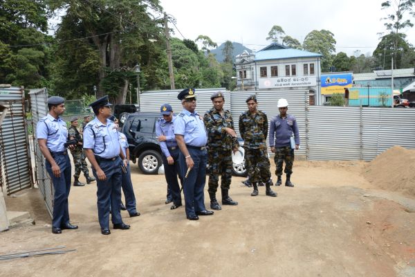 Commander Inspects Queen Elizabeth Plaza Shopping Complex at Nuwara Eliya