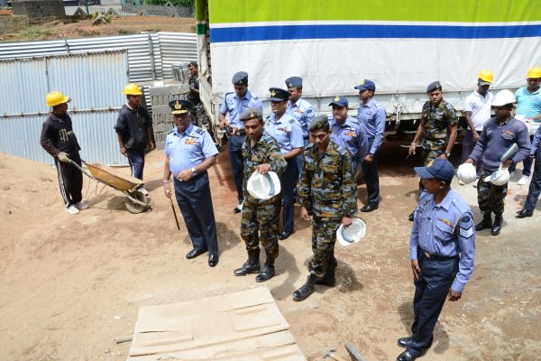 Commander Inspects Queen Elizabeth Plaza Shopping Complex at Nuwara Eliya
