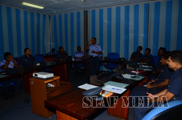 A
Workshop for Prospective English Comperes