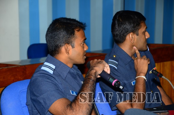 A
Workshop for Prospective English Comperes