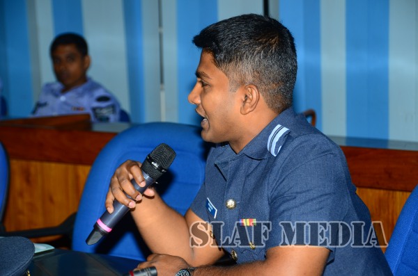A
Workshop for Prospective English Comperes