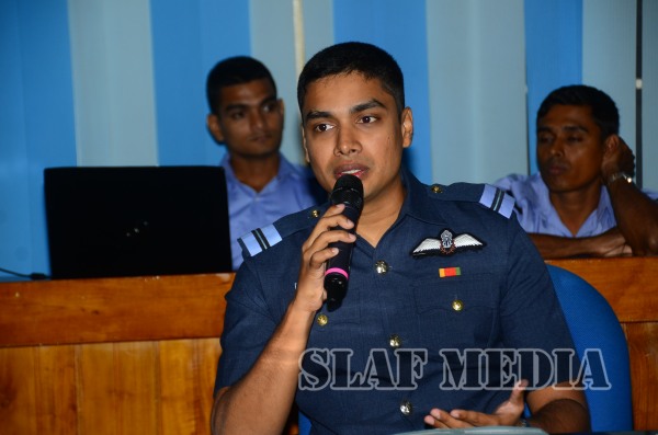 A
Workshop for Prospective English Comperes