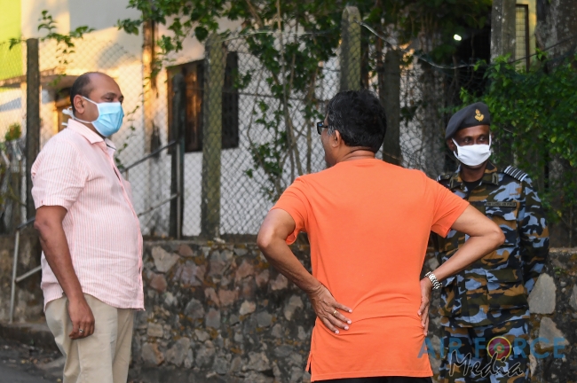 Sri Lanka Air Force Conducts Entertainment Programs to Ease the Stress of those at Home