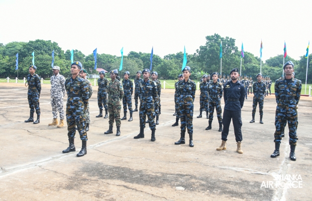 CERTIFICATE AND
BADGE AWARDING CEREMONY OF NO.47 OFFICERS, NO.07 FOREIGN STUDENTS,
NO.63 AIRMEN AND NO.38 NAVY PERSONNEL EOD BA