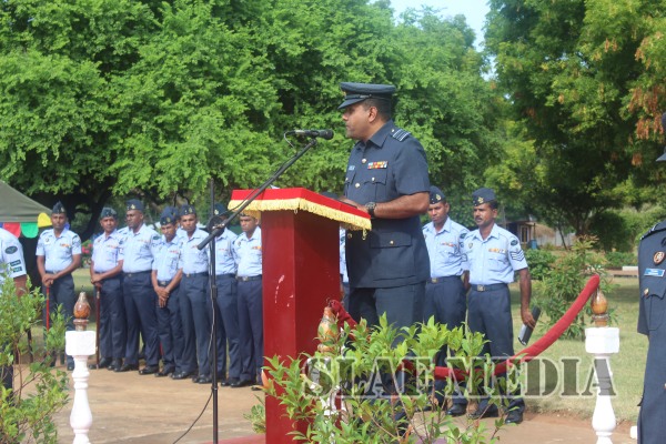 Badge
Awarding Parade of No. 29 Officers No. 44 Airmen and No.20 Navy Basic
EOD Course
