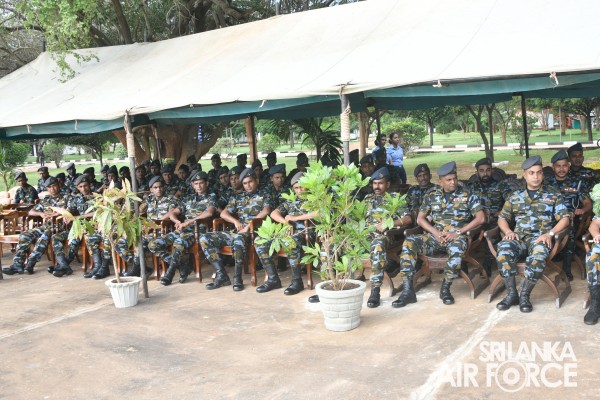 CERTIFICATE AND BADGE AWARDING CEREMONY OF NO.45 OFFICERS, NO.05
FOREIGN OFFICER, NO.61 AIRMEN AND NO.36 NAVY PERSONNEL EOD BAS