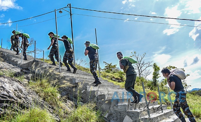SLAF
REGIMENT OFFICER CADETS TAKE PART IN A JOINT EXERCISE WITH SL ARMY
OFFICER CADETS