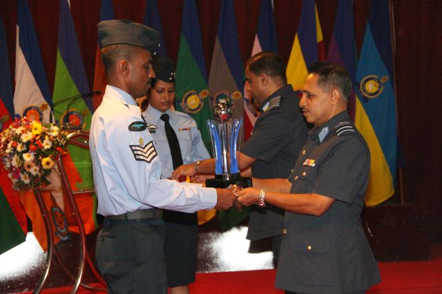 excellence_award_2010