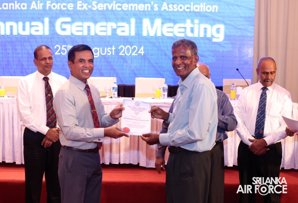 COMMANDER
ADDRESSES ANNUAL GENERAL MEETING OF SLAF EX-SERVICEMEN ASSOCIATION