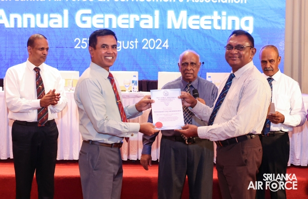 COMMANDER
ADDRESSES ANNUAL GENERAL MEETING OF SLAF EX-SERVICEMEN ASSOCIATION