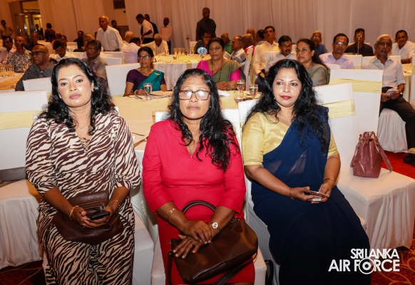 COMMANDER
ADDRESSES ANNUAL GENERAL MEETING OF SLAF EX-SERVICEMEN ASSOCIATION