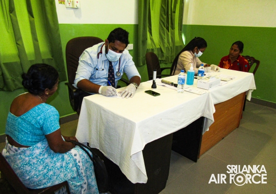 EYE CLINIC AND READING GLASSES DONATION BY SLAF STATION
WEERAWILA