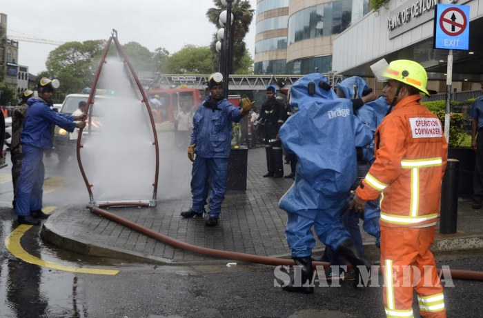 SLAF Assists to Conduct Fire Drill at Bank of Ceylon