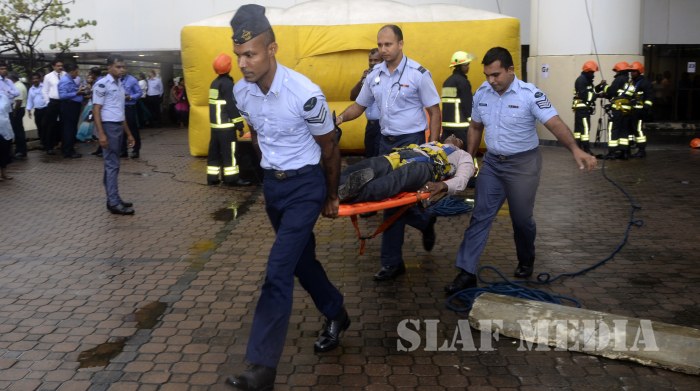 SLAF Assists to Conduct Fire Drill at Bank of Ceylon