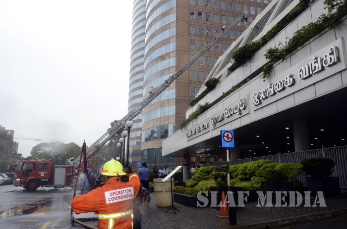 SLAF Assists to Conduct Fire Drill at Bank of Ceylon