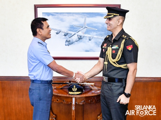 ASSISTANT DEFENCE ADVISOR AT INDIAN HIGH COMMISSION IN SRI LANKA MAKES FAREWELL CALL ON THE COMMANDER
