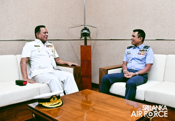 DIRECTOR
GENERAL LOGISTICS OF THE SRI LANKA NAVY PAYS FAREWELL CALL ON THE
COMMANDER