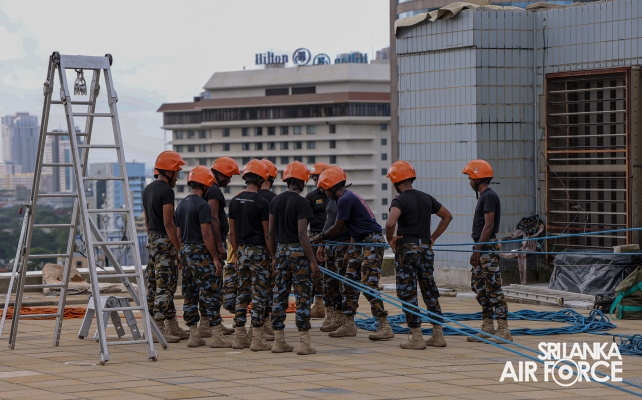 SLAF CONDUCTS A FIRE AND RESCUE DRILL AT THE CENTRAL BANK OF SRI LANKA