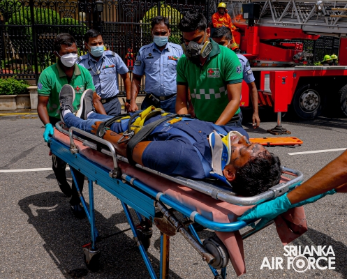 SLAF CONDUCTS A FIRE AND RESCUE DRILL AT THE CENTRAL BANK OF SRI LANKA