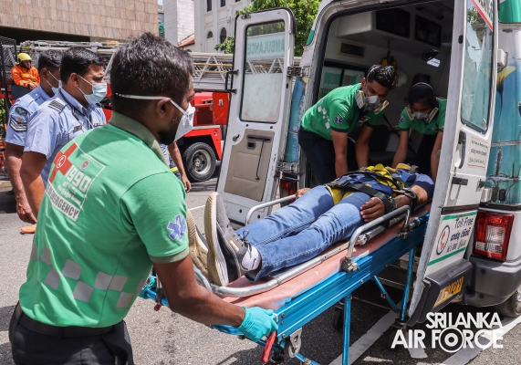 SLAF CONDUCTS A FIRE AND RESCUE DRILL AT THE CENTRAL BANK OF SRI LANKA