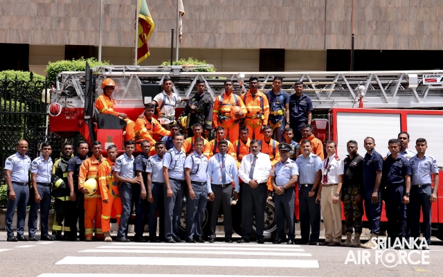 SLAF CONDUCTS A FIRE AND RESCUE DRILL AT THE CENTRAL BANK OF SRI LANKA