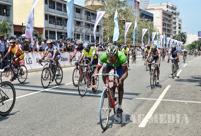 Racing to the Finish Line “Guwan Hamuda Papedi Sawariya 2016”