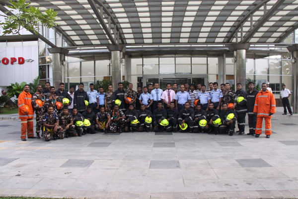 ලංකා හොස්පිටල් ගොඩනැගිල්ලේදී ගිණි නිවීමේ හා ජීවිත ගලවා ගැනීමේ පුහුණු වැඩසටහන සාර්ථකව නිමකෙරේ