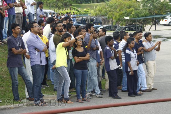මිලේනියම් ඉන්ෆොර්මේෂන් ගොඩනැගිල්ලේදී ගිණි නිවීමේ හා ජීවිත ගලවා ගැනීමේ පුහුණු වැඩසටහන සාර්ථකව නිමකෙරේ