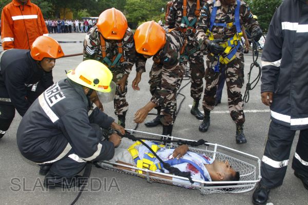 මිලේනියම් ඉන්ෆොර්මේෂන් ගොඩනැගිල්ලේදී ගිණි නිවීමේ හා ජීවිත ගලවා ගැනීමේ පුහුණු වැඩසටහන සාර්ථකව නිමකෙරේ