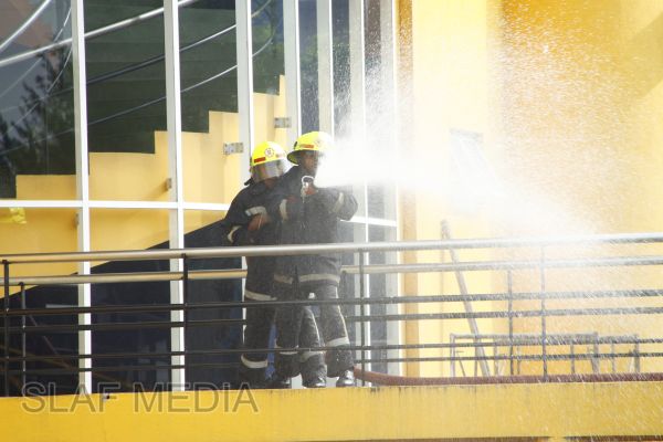 මිලේනියම් ඉන්ෆොර්මේෂන් ගොඩනැගිල්ලේදී ගිණි නිවීමේ හා ජීවිත ගලවා ගැනීමේ පුහුණු වැඩසටහන සාර්ථකව නිමකෙරේ