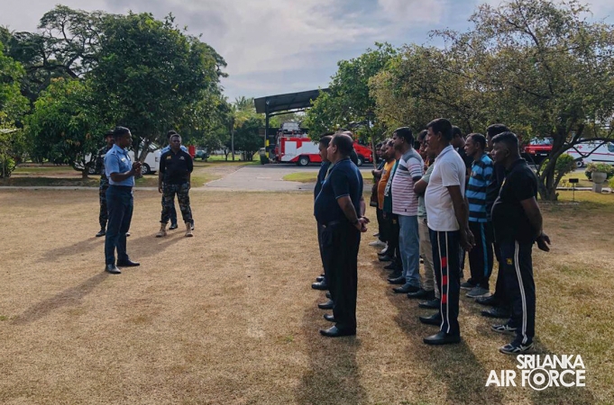 SLAF FIRE SCHOOL TRAINS COMMERCIAL BANK SECURITY OFFICERS ON FIRE AWARENESS