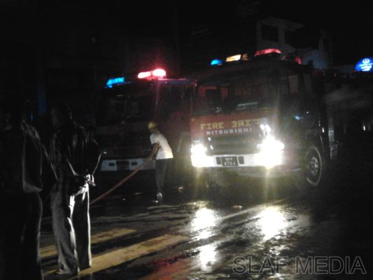 SLAF Fire Fighters Respond to Blaze in Mt. Lavinia