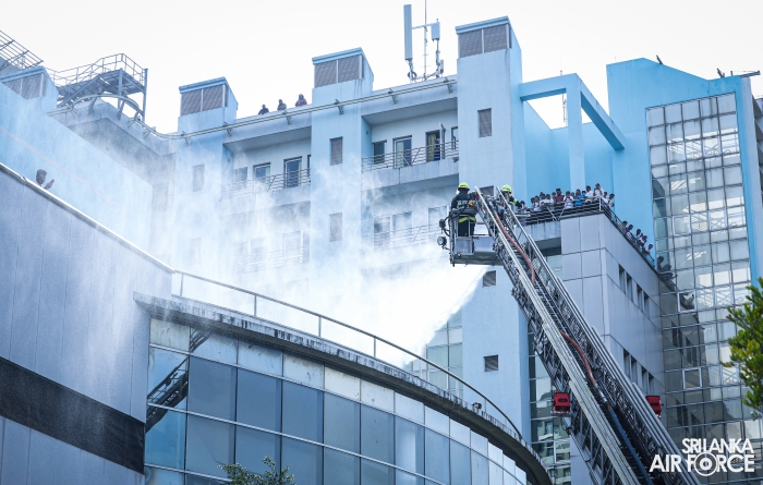 SLAF FIRE SERVICE CONDUCTED EMERGENCY EVACUATION DRILL AT LANKA HOSPITALS CORPORATION PLC NARAHENPITA