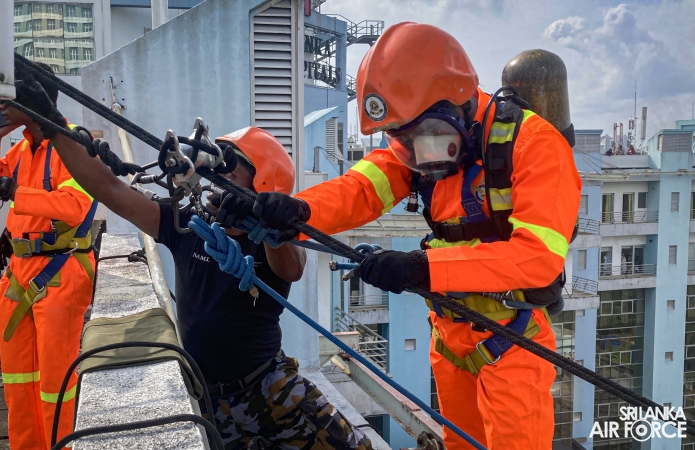 SLAF FIRE SERVICE CONDUCTED EMERGENCY EVACUATION DRILL AT LANKA HOSPITALS CORPORATION PLC NARAHENPITA