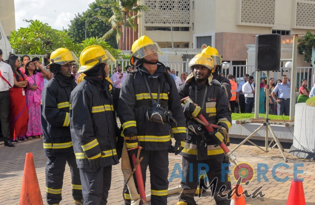 SLAF Firefighters Assists to Conduct Fire and Rescue Drill at BOC Head Office Building
