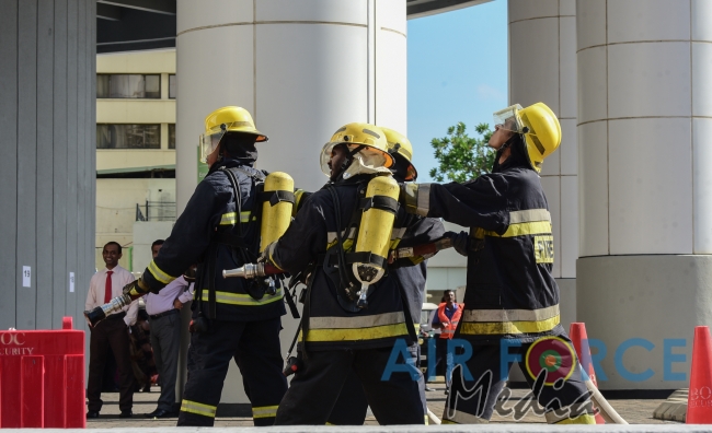 SLAF Firefighters Assists to Conduct Fire and Rescue Drill at BOC Head Office Building