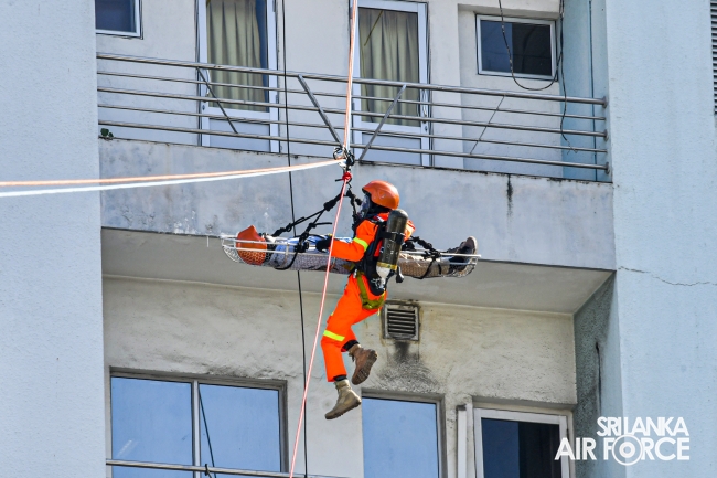 SLAF ASSIST TO CONDUCT FIRE AND RESCUE DRILL AT THE LANKA HOSPITALS CORPORATION