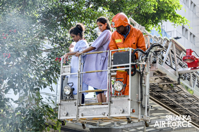 SLAF ASSIST TO CONDUCT FIRE AND RESCUE DRILL AT THE LANKA HOSPITALS CORPORATION