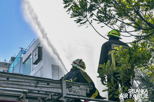 SLAF ASSIST TO CONDUCT FIRE AND RESCUE DRILL AT THE LANKA HOSPITALS CORPORATION
