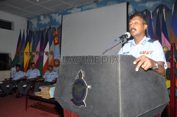 விமானப்படை தீயணைப்பு பிரிவினரின் உயர்தர பயிற்சி மிக சிறப்பாக முடிவடைந்தது