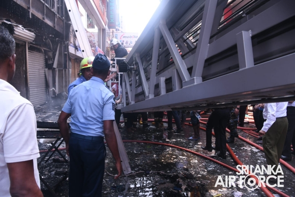 SLAF
ASSISTS TO COLOMBO FIRE BRIGADE TO DOUSE THE FIRE AT PETTAH