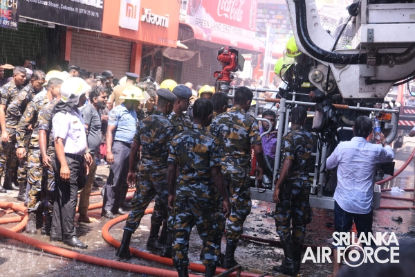 SLAF
ASSISTS TO COLOMBO FIRE BRIGADE TO DOUSE THE FIRE AT PETTAH