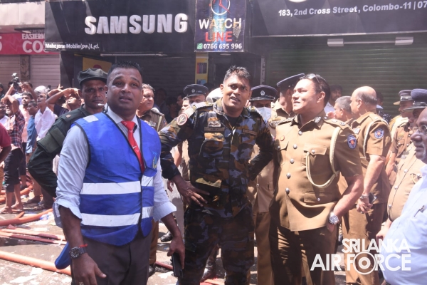 SLAF
ASSISTS TO COLOMBO FIRE BRIGADE TO DOUSE THE FIRE AT PETTAH