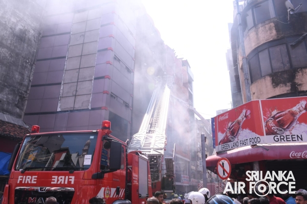 SLAF
ASSISTS TO COLOMBO FIRE BRIGADE TO DOUSE THE FIRE AT PETTAH