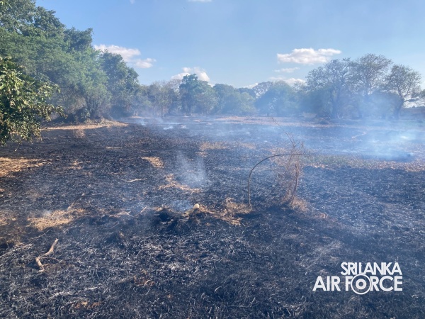SLAF FIRE & RESCUE TEAM RESPONDS SWIFTLY TO FOREST FIRE IN VAVUNIYA
