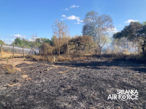 SLAF FIRE & RESCUE TEAM RESPONDS SWIFTLY TO FOREST FIRE IN VAVUNIYA