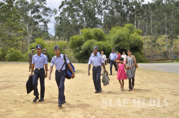 First Scheduled Flight to SLAF CTS Diyatalawa