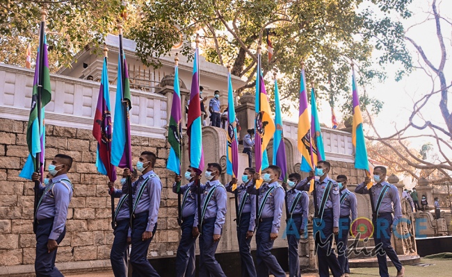 Sri
Lanka Air Force Conducts Flag Blessing at 'Sri Maha Bodhi' in
Anuradhapura