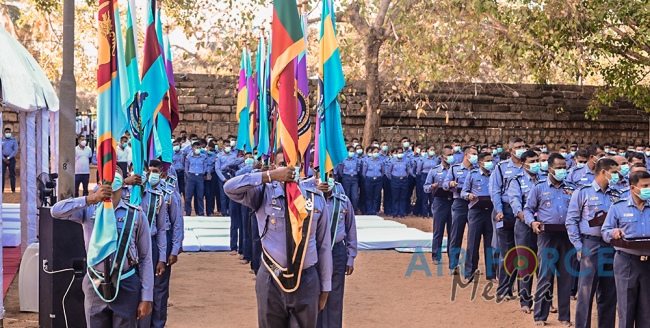 Sri
Lanka Air Force Conducts Flag Blessing at 'Sri Maha Bodhi' in
Anuradhapura